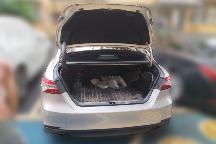 Used Toyota Camry 2018 2.5G Luxury Edition Trunk