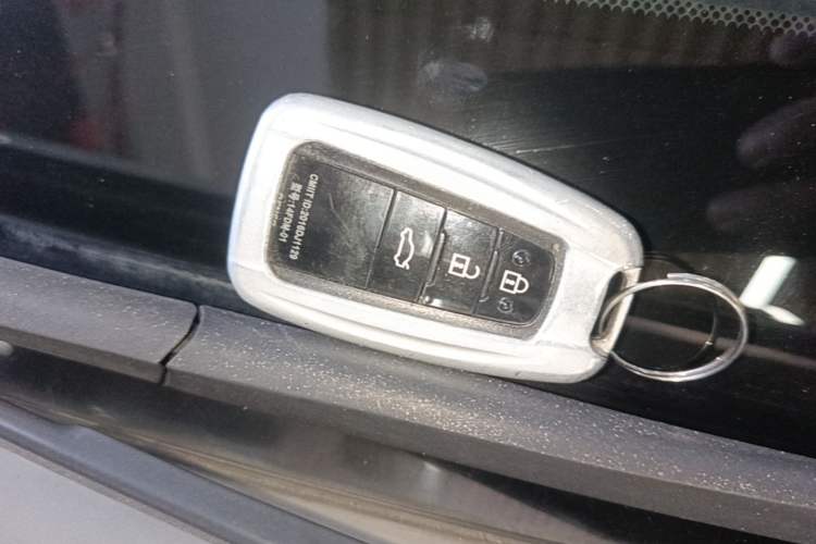 Used Toyota Camry 2018 2.5G Luxury Edition Vehicle Key