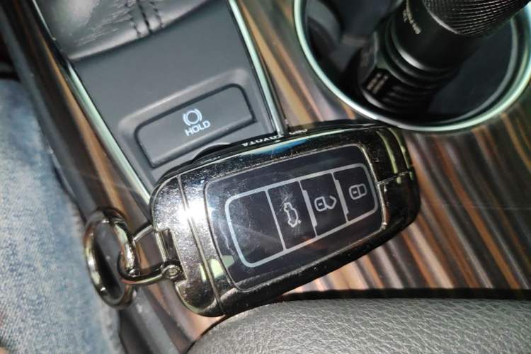 Used Toyota Camry 2018 2.0G Luxury Edition Vehicle Key