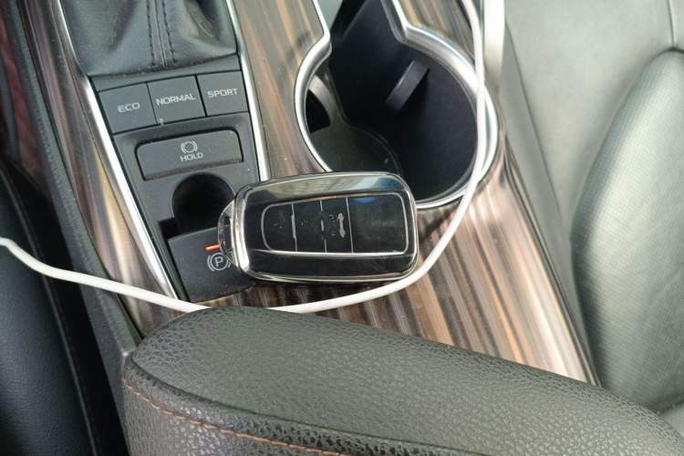 Used Toyota Camry 2018 2.5G Luxury Edition Vehicle Key