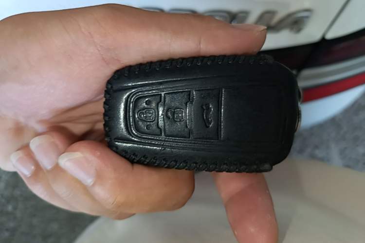 Used Toyota Camry 2018 2.5G Luxury Edition Vehicle Key