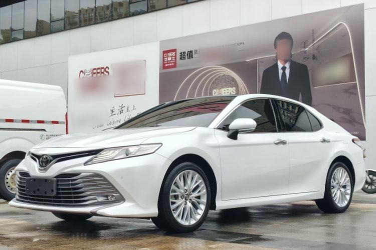 Used Toyota Camry 2018 2.5G Luxury Edition Guazi used car, China used car export, Used car for sale, Used Toyota cars, Cheapest cars for sale