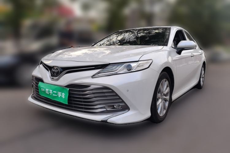 Used Toyota Camry 2018 2.0G Luxury Edition Guazi used car, China used car export, Used car for sale, Used Toyota cars, Cheapest cars for sale