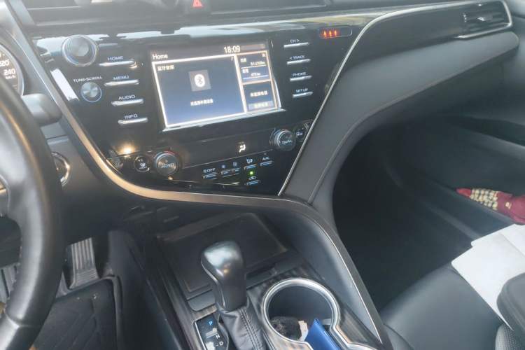 Used Toyota Camry 2018 2.0G Luxury Edition Audio And AC Panel