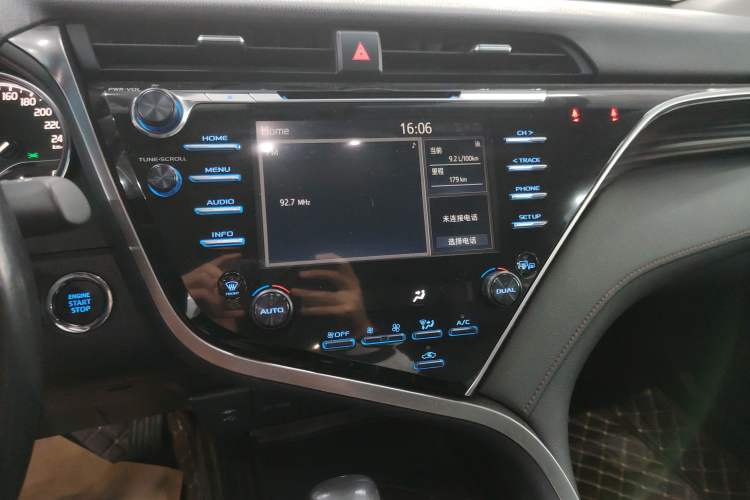 Used Toyota Camry 2018 2.5G Luxury Edition Audio And AC Panel