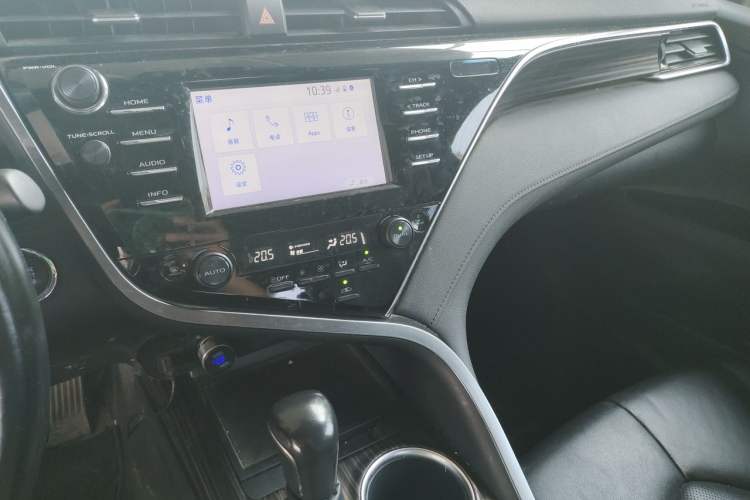 Used Toyota Camry 2018 2.0G Luxury Edition Audio And AC Panel