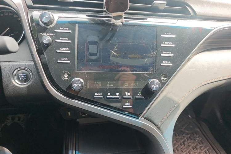 Used Toyota Camry 2018 2.5G Luxury Edition Audio And AC Panel
