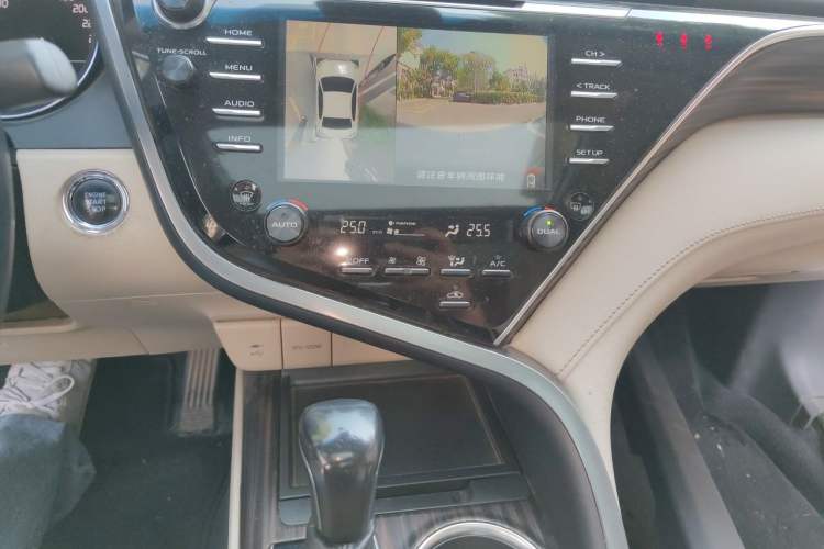 Used Toyota Camry 2018 2.5G Luxury Edition Audio And AC Panel