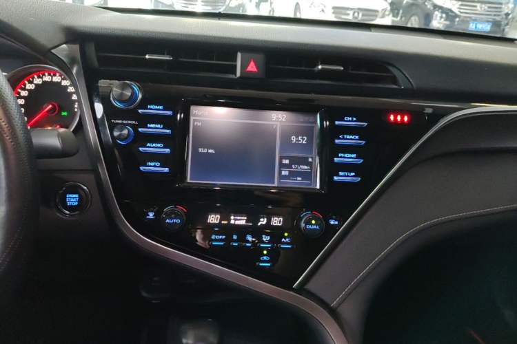 Used Toyota Camry 2018 2.5S Fēngshàng Edition Audio And AC Panel