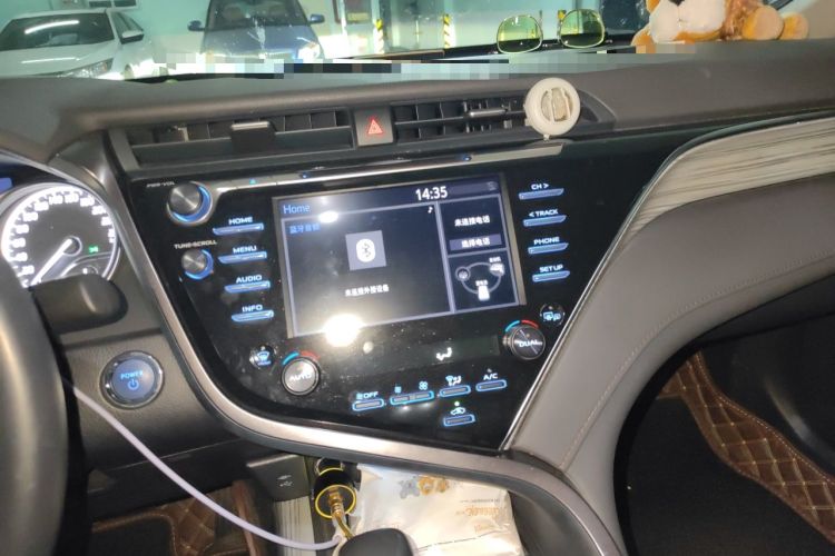 Used Toyota Camry 2018 Dual-Engine 2.5 HG Luxury Edition Audio And AC Panel