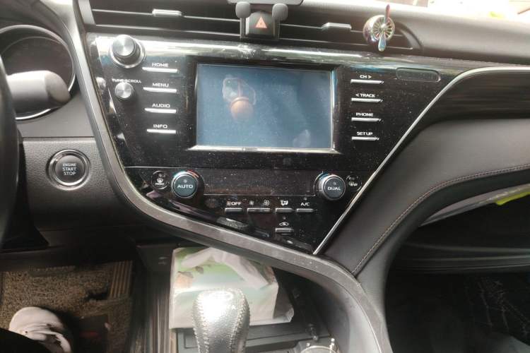 Used Toyota Camry 2018 2.0G Luxury Edition Audio And AC Panel