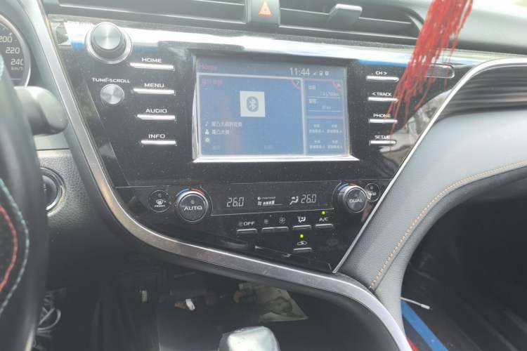 Used Toyota Camry 2018 2.0G Luxury Edition Audio And AC Panel