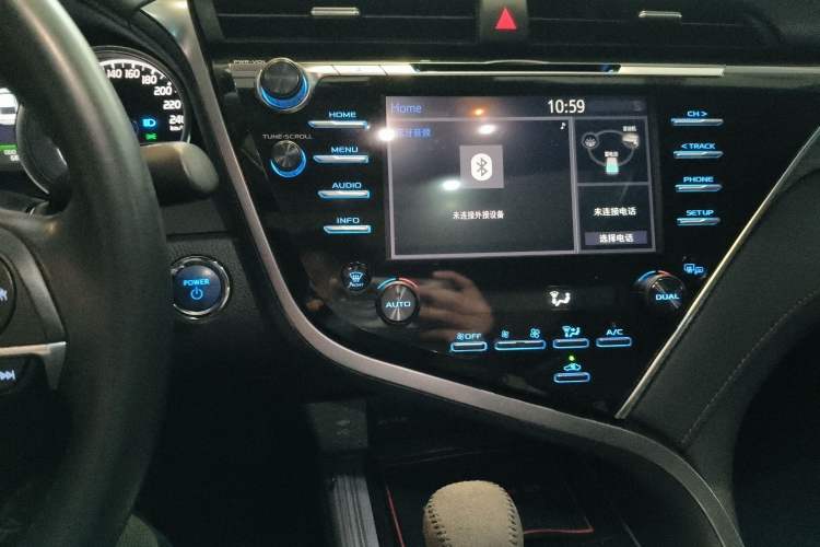 Used Toyota Camry 2018 Dual-Engine 2.5 HG Luxury Edition Audio And AC Panel