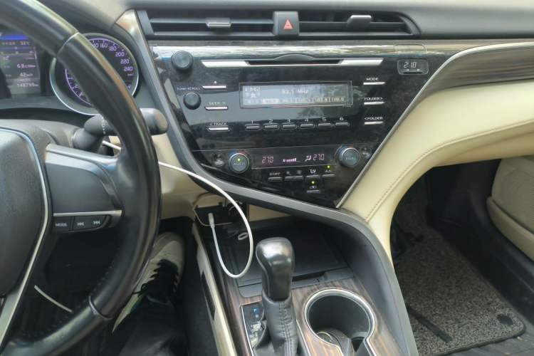 Used Toyota Camry 2018 2.0E Leading Edition Audio And AC Panel