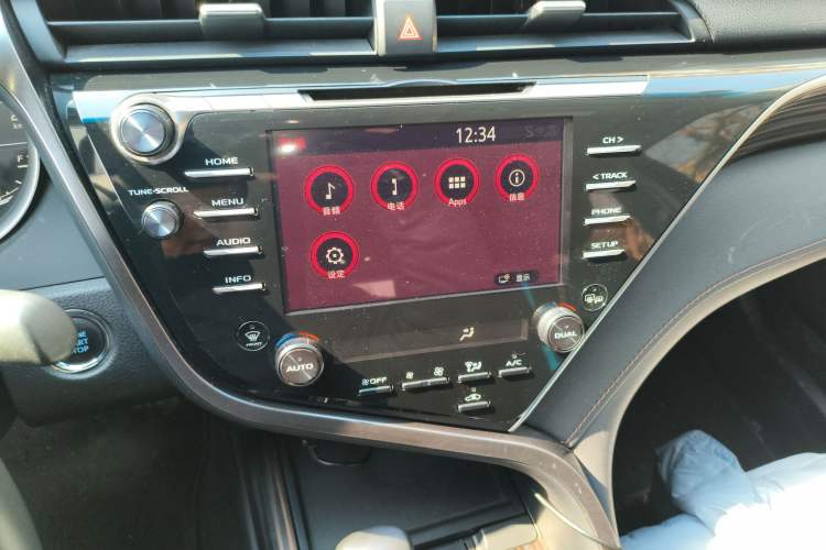 Used Toyota Camry 2018 2.5G Luxury Edition Audio And AC Panel