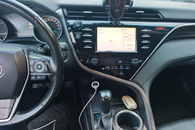Used Toyota Camry 2018 2.0G Luxury Edition Audio And AC Panel