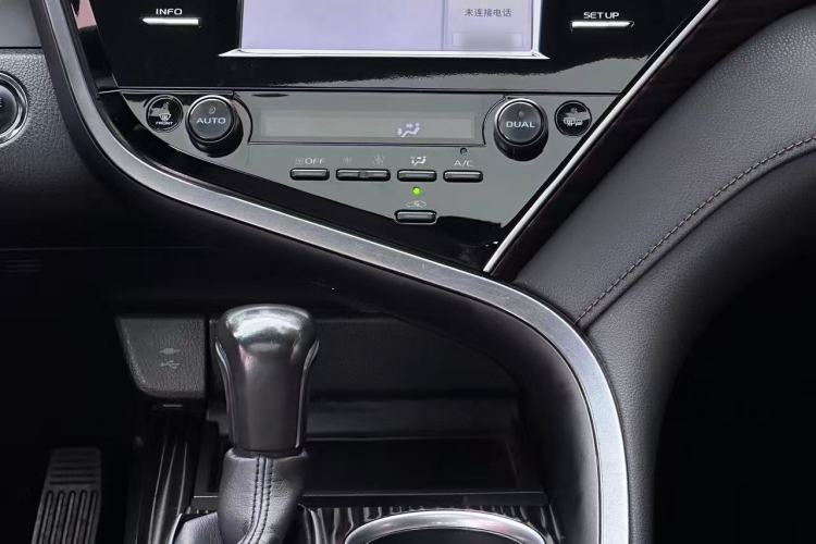 Used Toyota Camry 2018 2.0G Luxury Edition Audio And AC Panel