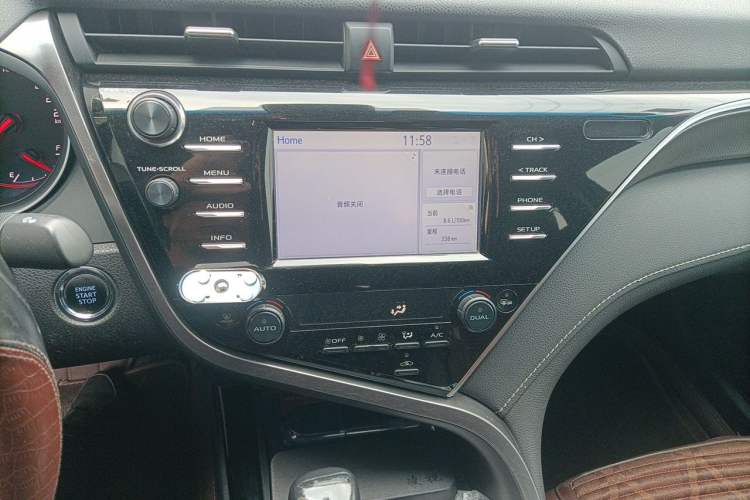 Used Toyota Camry 2018 2.5S Fēngshàng Edition Audio And AC Panel