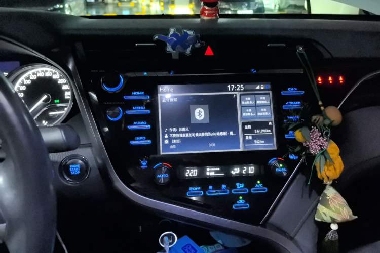 Used Toyota Camry 2018 2.5G Luxury Edition Audio And AC Panel