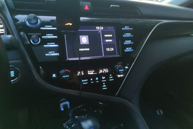 Used Toyota Camry 2018 2.0G Luxury Edition Audio And AC Panel