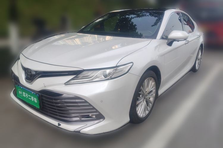Used Toyota Camry 2018 2.5G Luxury Edition Guazi used car, China used car export, Used car for sale, Used cars, Cheapest cars for sale