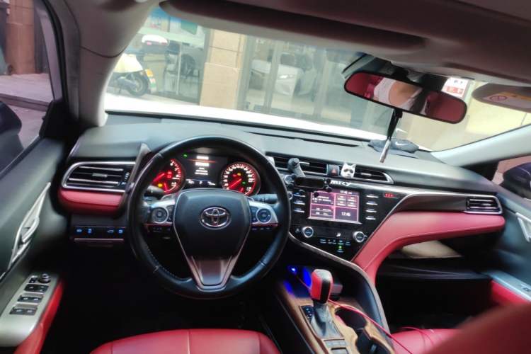 Used Toyota Camry 2018 2.5S Fēngshàng Edition Center Console