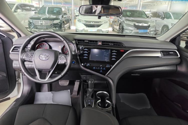 Used Toyota Camry 2018 2.0S FENGSHANG Edition Center Console