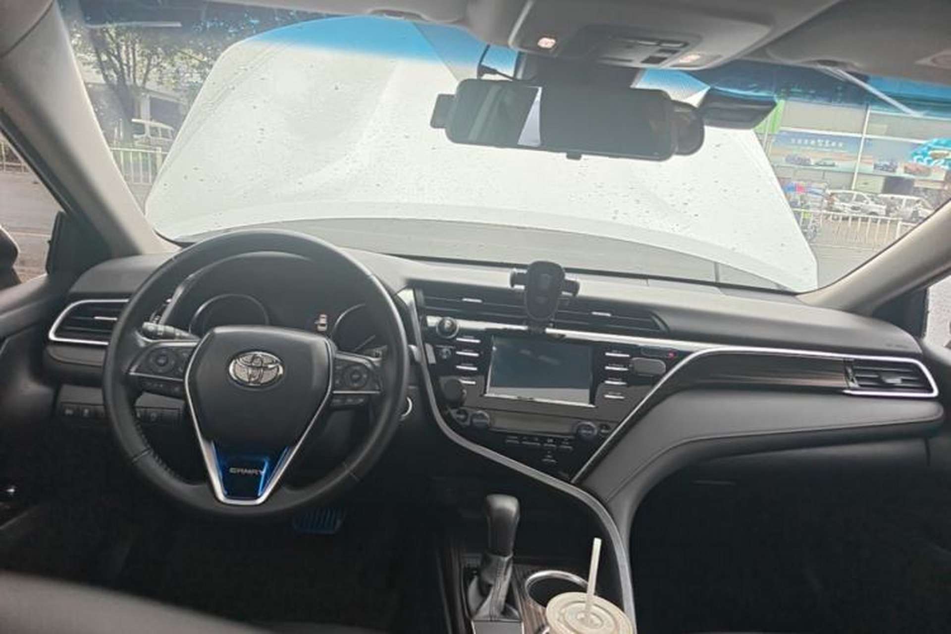 Used Toyota Camry 2018 2.0G Luxury Edition Center Console