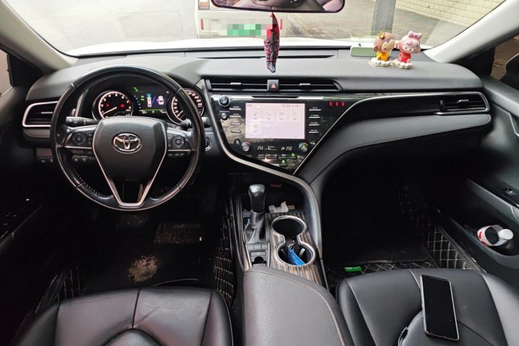 Used Toyota Camry 2018 2.5G Luxury Edition Center Console