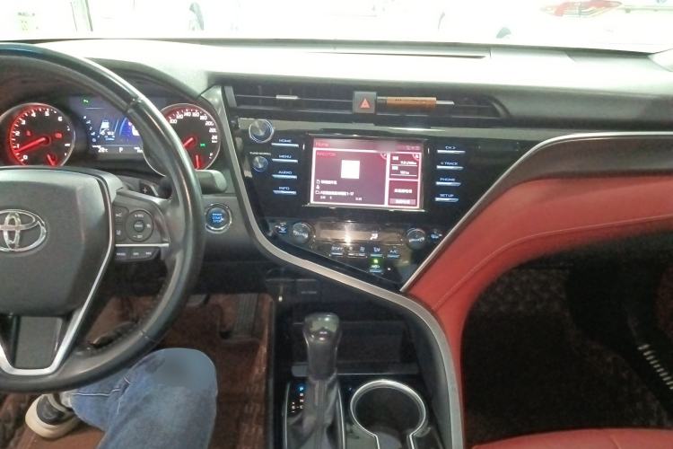 Used Toyota Camry 2018 2.5S Fēngshàng Edition Center Console