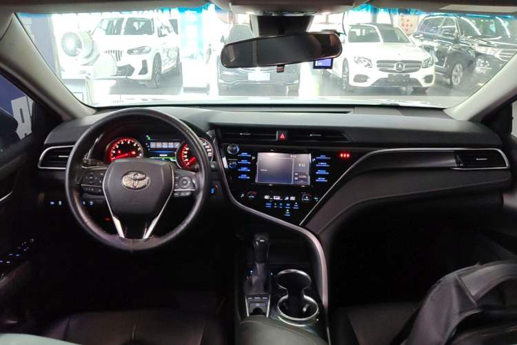 Used Toyota Camry 2018 2.5S Fēngshàng Edition Center Console