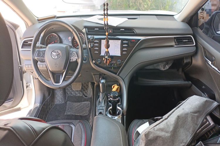 Used Toyota Camry 2018 2.5S Fēngshàng Edition Center Console
