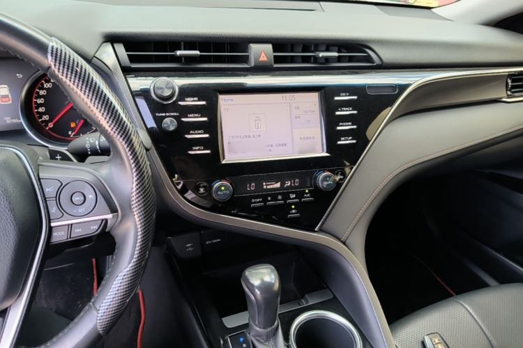 Used Toyota Camry 2018 2.0S FENGSHANG Edition Center Console