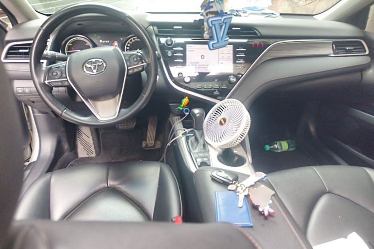 Used Toyota Camry 2018 Dual-Engine 2.5 HG Luxury Edition Center Console