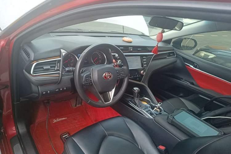 Used Toyota Camry 2018 2.0S FENGSHANG Edition Center Console