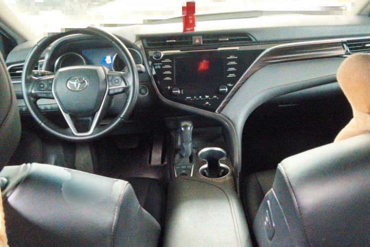 Used Toyota Camry 2018 2.5G Luxury Edition Center Console