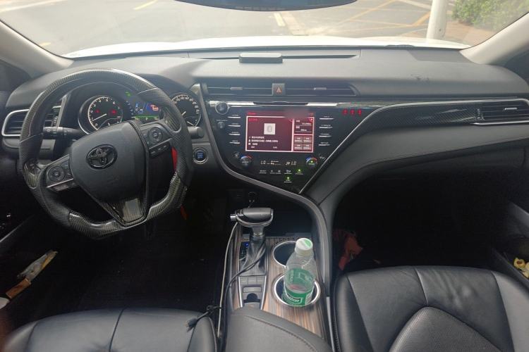Used Toyota Camry 2018 2.5G Luxury Edition Center Console