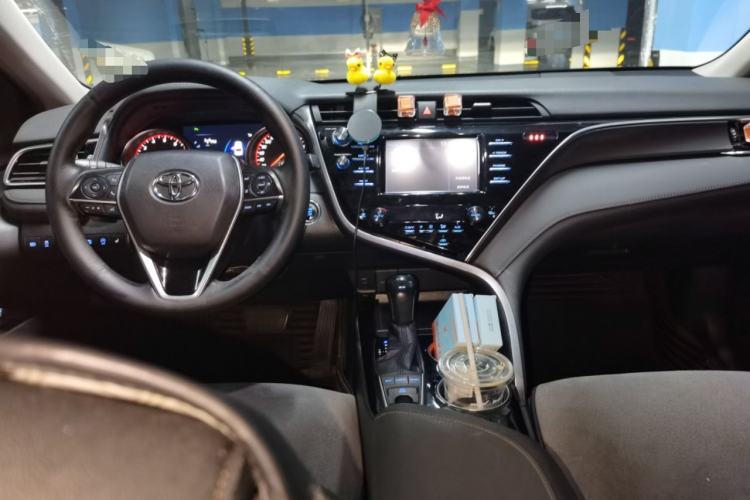 Used Toyota Camry 2018 2.0S FENGSHANG Edition Center Console