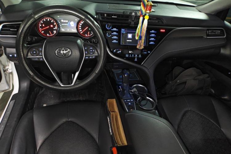 Used Toyota Camry 2018 2.5S Fēngshàng Edition Center Console