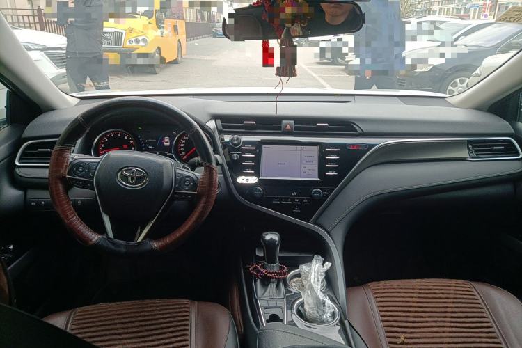 Used Toyota Camry 2018 2.5S Fēngshàng Edition Center Console