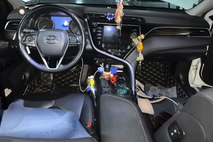 Used Toyota Camry 2018 2.5G Luxury Edition Center Console