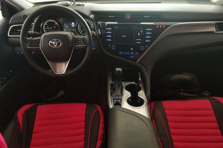 Used Toyota Camry 2018 Dual-Engine 2.5 HG Luxury Edition Center Console