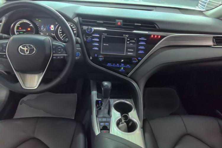 Used Toyota Camry 2018 Dual-Engine 2.5 HG Luxury Edition Center Console