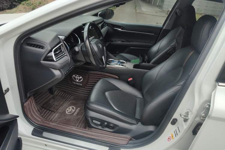 Used Toyota Camry 2018 2.5G Luxury Edition Driver Seat