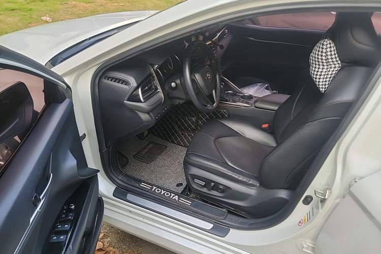 Used Toyota Camry 2018 2.5G Luxury Edition Driver Seat