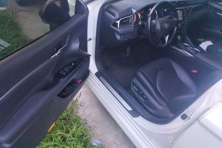 Used Toyota Camry 2018 2.0G Luxury Edition Driver Seat