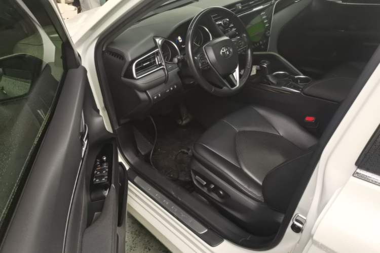 Used Toyota Camry 2018 2.5G Luxury Edition Driver Seat
