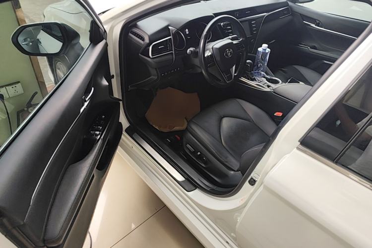 Used Toyota Camry 2018 2.0G Luxury Edition Driver Seat
