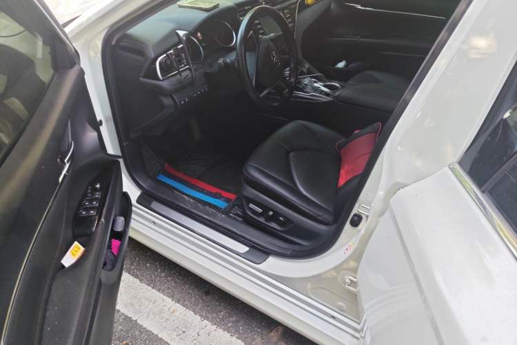 Used Toyota Camry 2018 2.0G Luxury Edition Driver Seat
