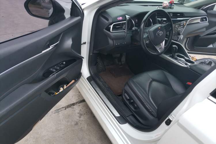 Used Toyota Camry 2018 Dual-Engine 2.5 HG Luxury Edition Driver Seat